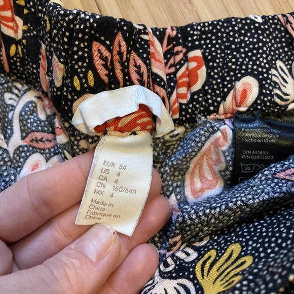 H&M pants - Picture 3 of 4